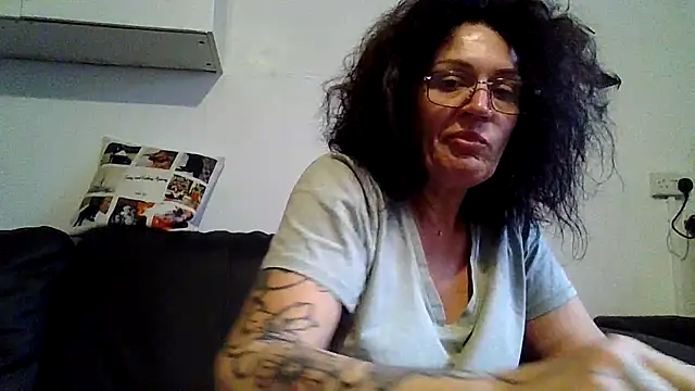 RubyyRosee online show from June 11, 5:38 am