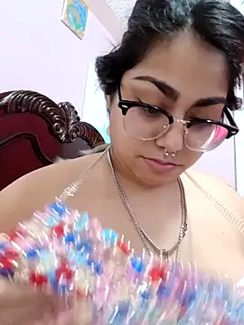 Lovelyrainn online show from December 22, 2:41 am