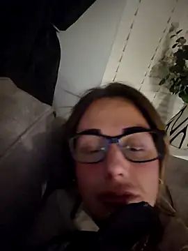 Sophrob96x online show from April 12, 1:32 am