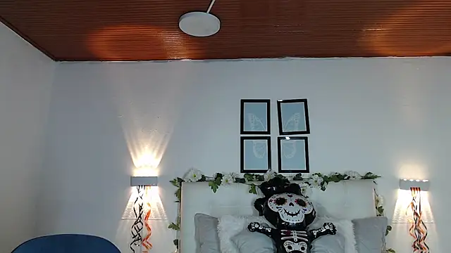 Megan 05  online show from November 10, 7:35 pm