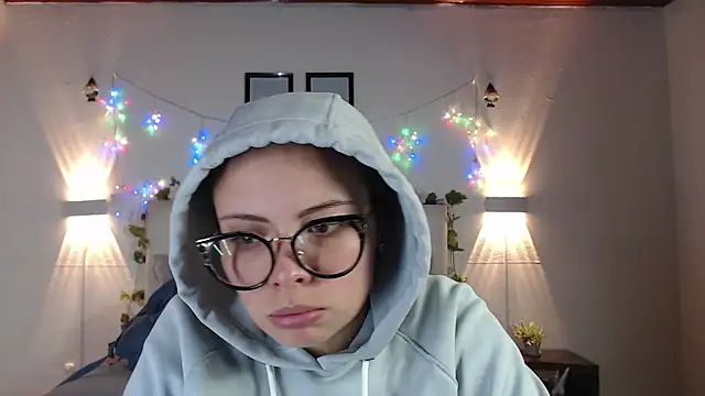 Megan 05  online show from May 2, 6:57 pm