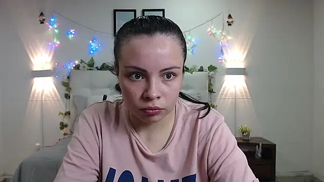 Snapshot of Megan_05_ chatting on May 9, 7:30 pm Megan 05 online show from May 9, 7:30 pm