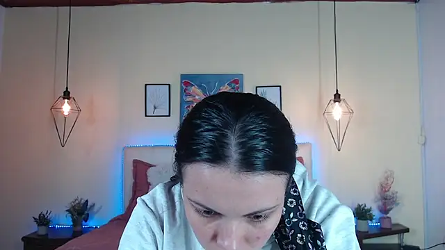 Snapshot of Megan_05_ chatting on June 16, 7:27 pm Megan 05 online show from June 16, 7:27 pm