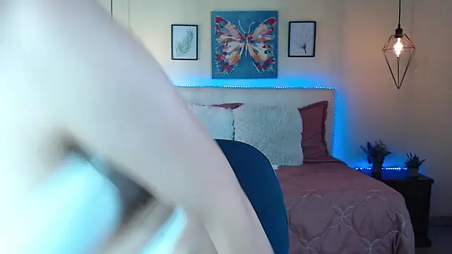 Megan 05  online show from July 8, 7:07 pm