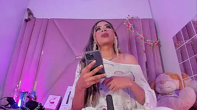 Snapshot of jazmin_waked chatting on June 4, 4:07 am jazmin waked online show from June 4, 4:07 am