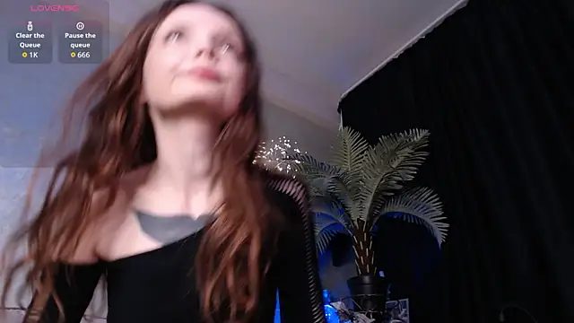 Snapshot of just_vvv chatting on February 22, 2:56 am just vvv online show from February 22, 2:56 am