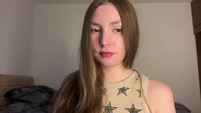 velvet  moon online show from May 4, 9:44 pm