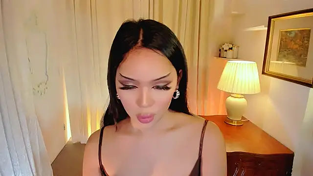 Snapshot of MS_LUNA chatting on May 6, 11:10 pm MS LUNA online show from May 6, 11:10 pm