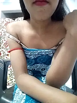 Snapshot of Naina_04 chatting on November 17, 4:57 pm Naina 04 online show from November 17, 4:57 pm