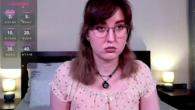 Snapshot of _AlexaFlowers_ chatting on June 11, 8:34 am AlexaFlowers online show from June 11, 8:34 am