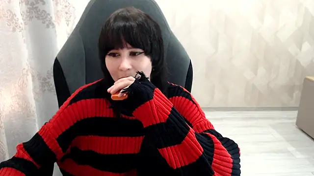 MistyDark online show from October 9, 10:24 am