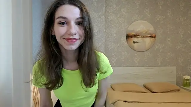 Snapshot of KellyShines chatting on April 15, 9:38 am KellyShines online show from April 15, 9:38 am