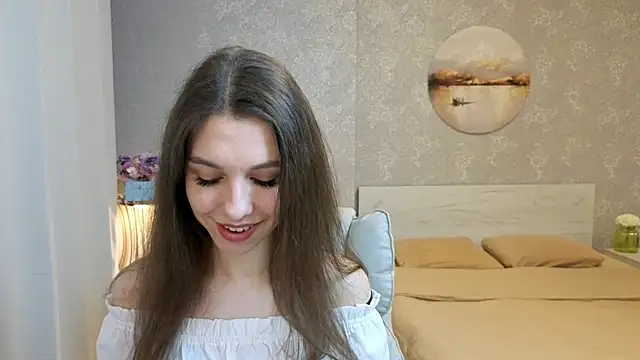 Snapshot of KellyShines chatting on April 19, 6:10 pm KellyShines online show from April 19, 6:10 pm