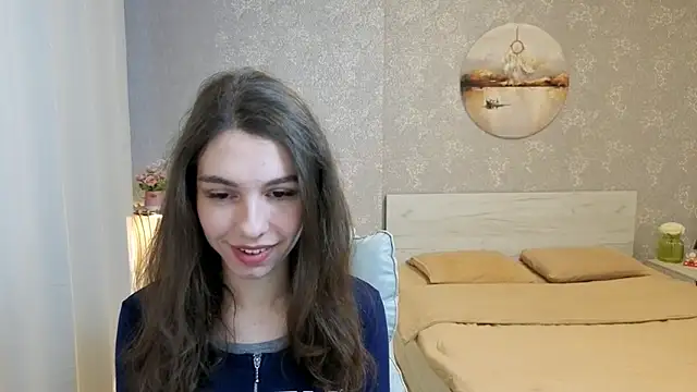 Snapshot of KellyShines chatting on June 1, 1:13 pm KellyShines online show from June 1, 1:13 pm