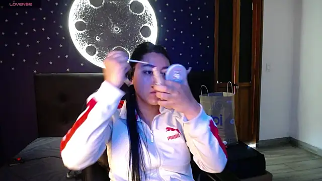 Megara 25 online show from May 19, 1:17 pm