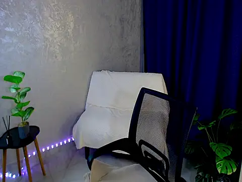 arlana klart online show from November 20, 5:07 am