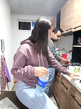 stivenlujan69 online show from October 19, 1:06 am