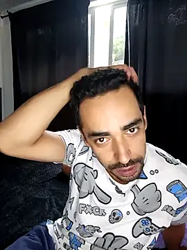 stivenlujan69 online show from October 23, 1:10 pm