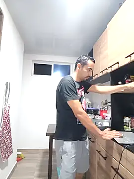 stivenlujan69 online show from October 28, 1:53 am