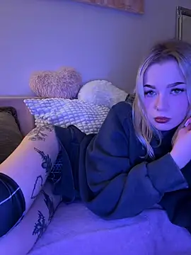 marnemzavar444 online show from November 10, 10:09 pm