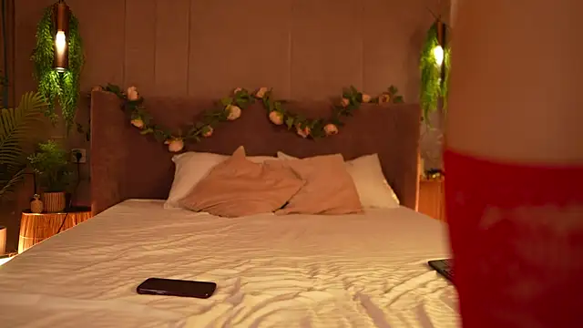 Snapshot of AdoraCortes chatting on October 25, 5:04 am AdoraCortes online show from October 25, 5:04 am