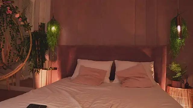 Snapshot of AdoraCortes chatting on November 20, 5:12 pm AdoraCortes online show from November 20, 5:12 pm