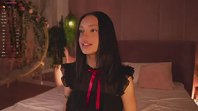 Snapshot of AdoraCortes chatting on November 23, 5:07 am AdoraCortes online show from November 23, 5:07 am