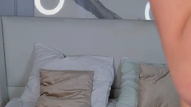 Snapshot of AdoraCortes chatting on November 24, 5:07 am AdoraCortes online show from November 24, 5:07 am