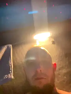 Snapshot of MikeFake chatting on November 10, 12:20 am MikeFake online show from November 10, 12:20 am