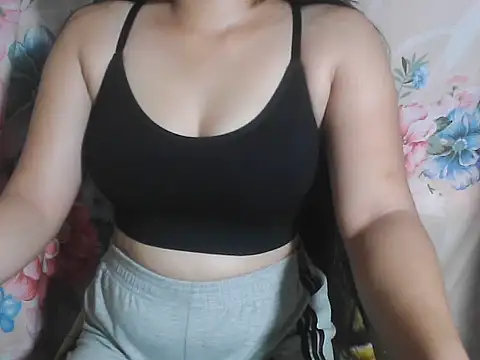 Snapshot of Katie_Winslet chatting on October 2, 11:12 pm Katie Winslet online show from October 2, 11:12 pm