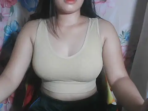 Snapshot of Katie_Winslet chatting on October 18, 2:25 am Katie Winslet online show from October 18, 2:25 am