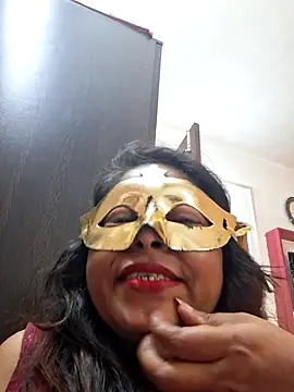 Snapshot of SIMIHOT chatting on May 8, 9:58 am SIMIHOT online show from May 8, 9:58 am