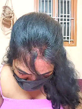 Snapshot of Tamil_Mithra chatting on November 3, 5:36 pm Tamil Mithra online show from November 3, 5:36 pm