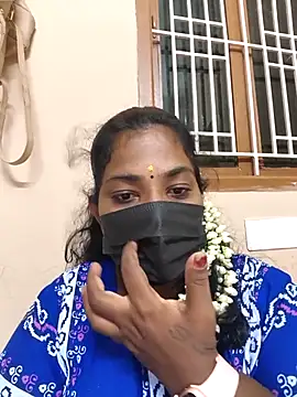 Snapshot of Tamil_Mithra chatting on November 4, 3:44 pm Tamil Mithra online show from November 4, 3:44 pm