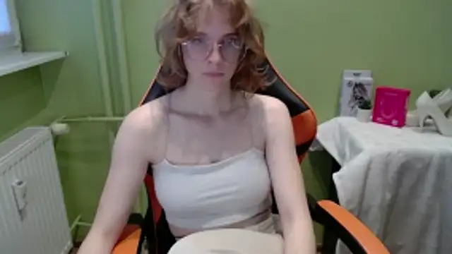 juicyPenny online show from November 18, 7:57 am