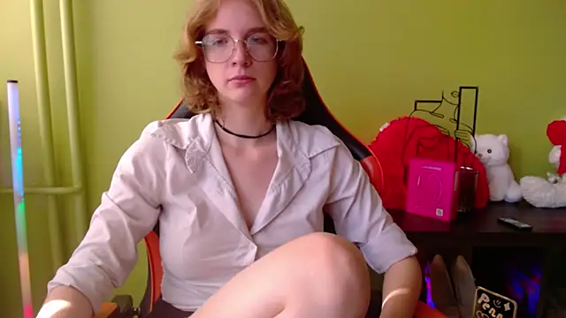 juicyPenny online show from June 20, 6:27 am