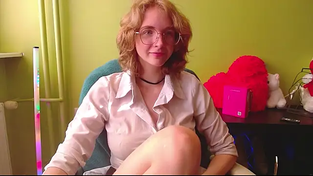 juicyPenny online show from June 26, 6:18 am