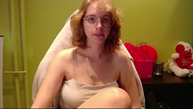 juicyPenny online show from July 11, 6:27 am