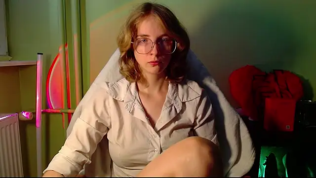 juicyPenny online show from July 13, 10:40 am