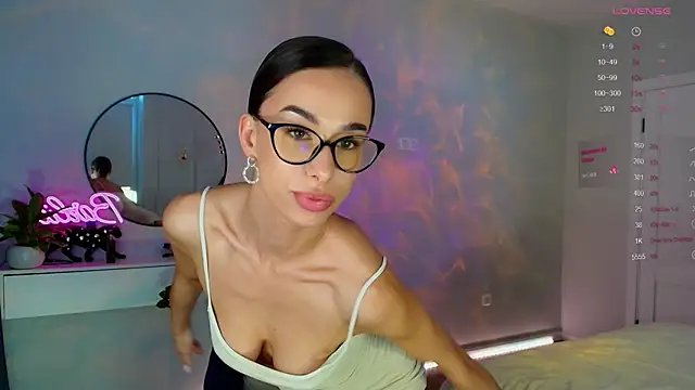 Katherinepinke online show from November 30, 11:47 am