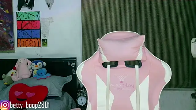 bettyboo2801 online show from May 8, 4:29 am