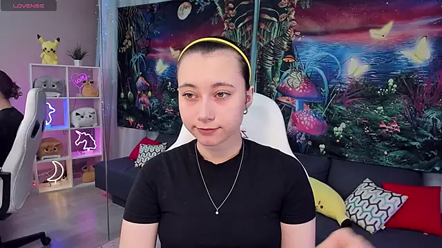 ClaraParks online show from October 17, 5:59 pm