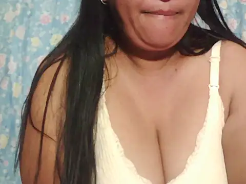 Snapshot of hotolivia34 chatting on November 14, 9:46 pm hotolivia34 online show from November 14, 9:46 pm