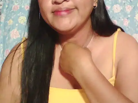 Snapshot of hotolivia34 chatting on November 23, 2:17 pm hotolivia34 online show from November 23, 2:17 pm