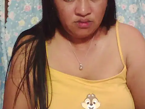 Snapshot of hotolivia34 chatting on November 24, 3:28 am hotolivia34 online show from November 24, 3:28 am