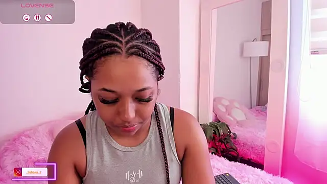 Snapshot of _Zahara_ chatting on October 27, 7:51 pm Zahara online show from October 27, 7:51 pm