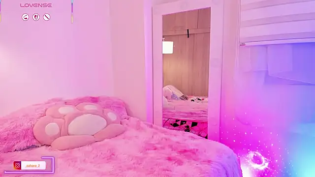 Snapshot of _Zahara_ chatting on November 17, 11:43 pm Zahara online show from November 17, 11:43 pm