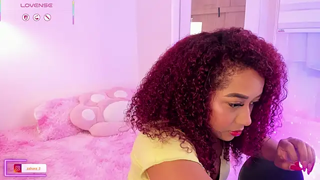 Snapshot of _Zahara_ chatting on November 30, 11:42 pm Zahara online show from November 30, 11:42 pm