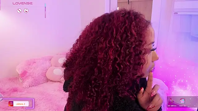 Snapshot of _Zahara_ chatting on December 1, 10:59 pm Zahara online show from December 1, 10:59 pm