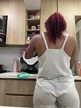  Zahara  online show from February 3, 11:10 pm